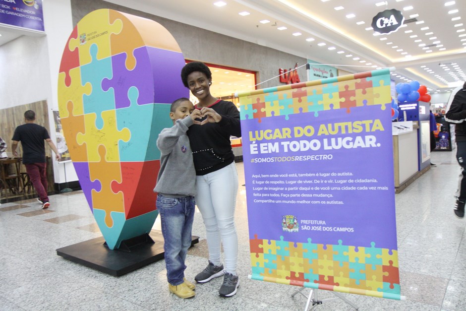 Conscientização sobre o Autismo é destaque em Shopping de São José