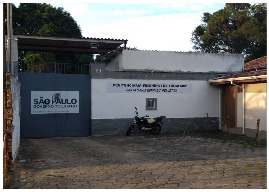 Dona de escola acusada de torturar crianças chega ao presídio feminino de Tremembé