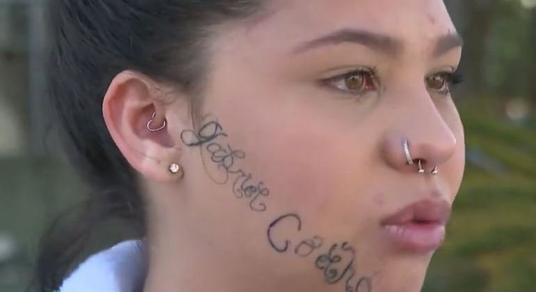 Tayane Caldas ex tatuou rosto taubaté