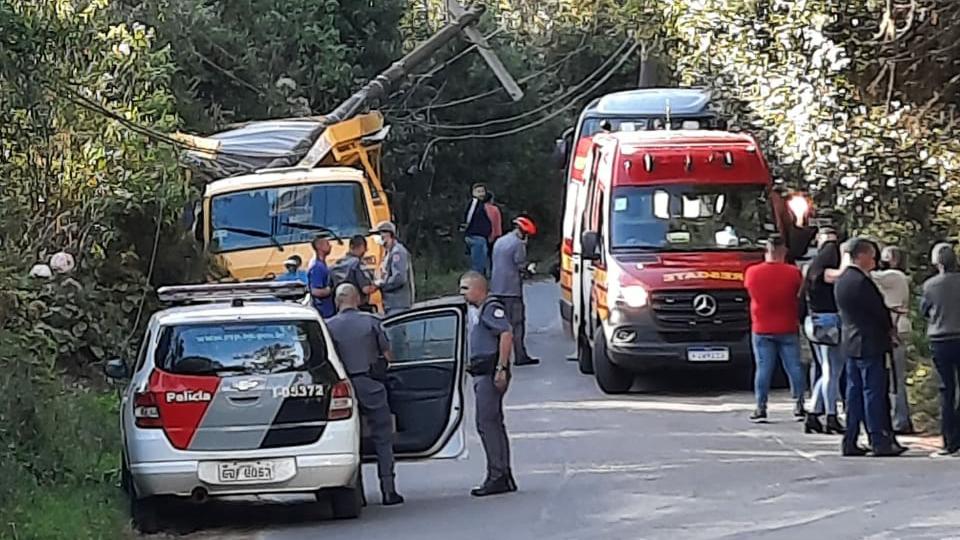 Motorista com sinais de embriaguez colide 'Trenzinho' em Campos do Jordão