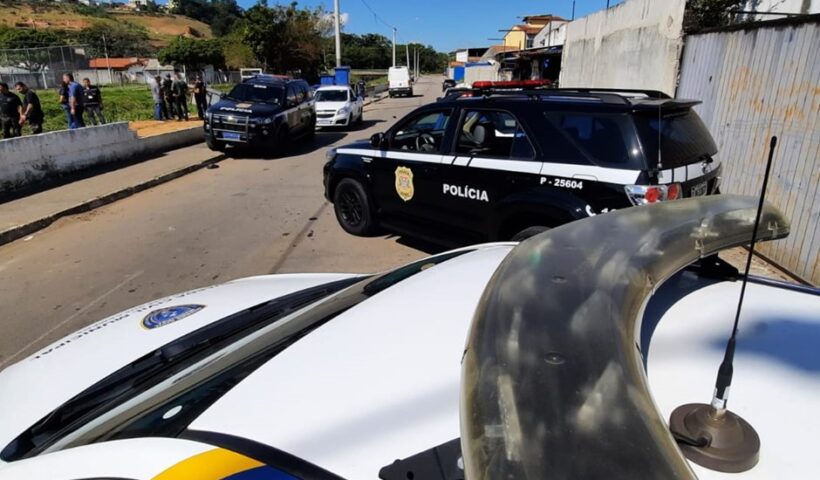 VÍDEO: Operação Ferro Velho fecha 5 galpões e apreende 100 kg de cobre em São José
