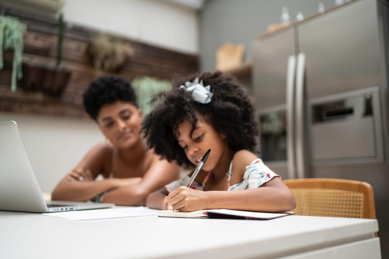 Câmara de São José vota lei que autoriza homeschooling na cidade, projeto criticado pela Unicef