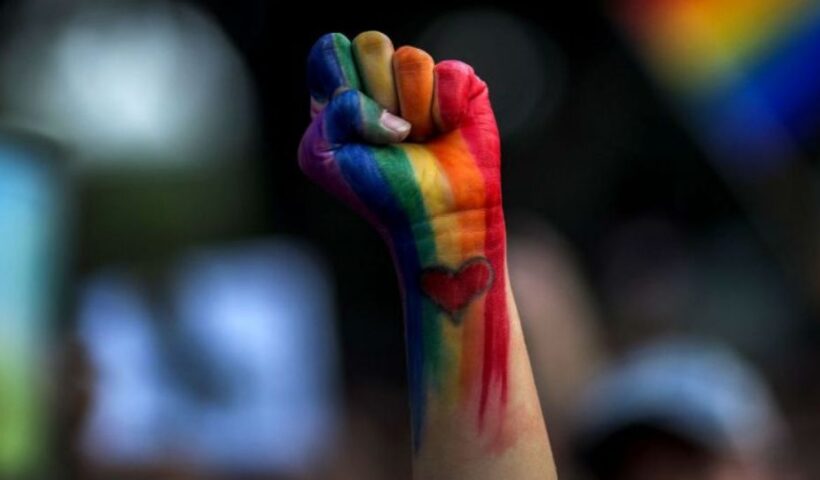 Crescem no Brasil as mortes violentas de pessoas LGBTI+; gays e travestis são principais vítimas