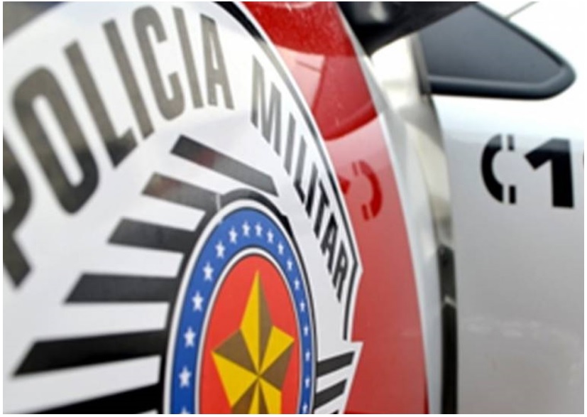 Polícia militar encontra homem morto por golpes de faca