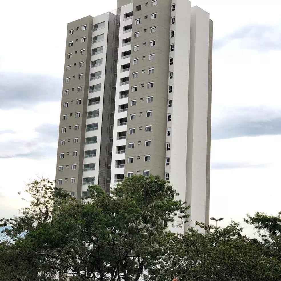 prédio interditado guará