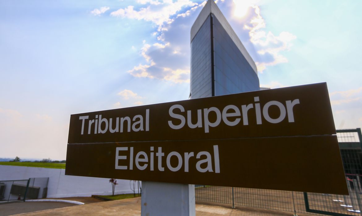 Termina nesta quarta-feira (4) o prazo para para emitir ou regularizar o título de eleitor