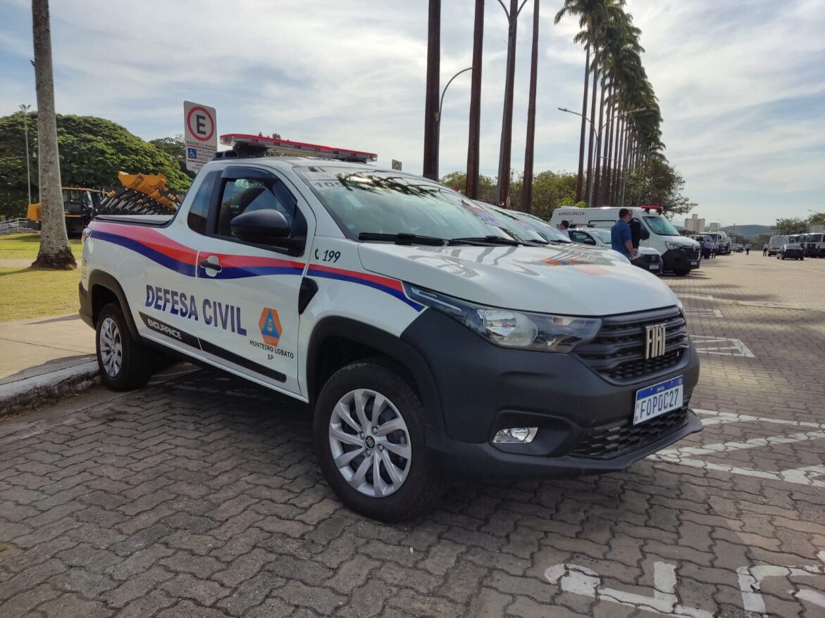 Veículos da Defesa Civil entregues aos municípios do Vale do Paraíba através do Programa Nova Frota SP Não Para