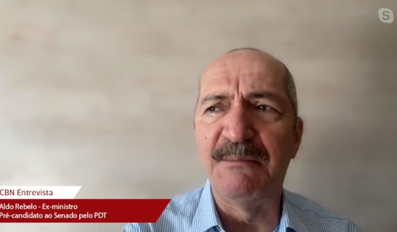 Ex-ministro Aldo Rebelo concede entrevista à rádio CBN Vale via Skype