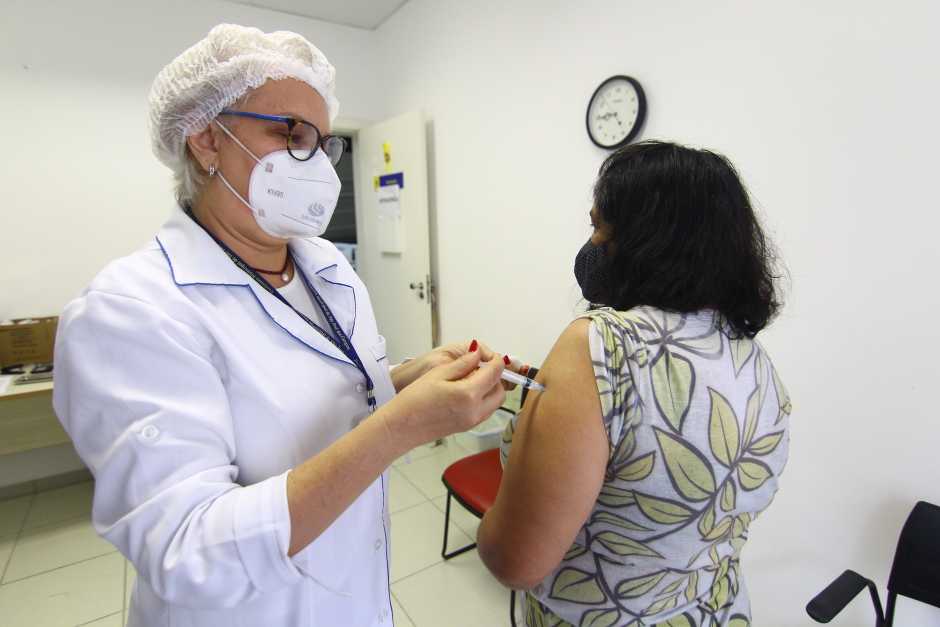 4ª dose para 55 anos sjc 