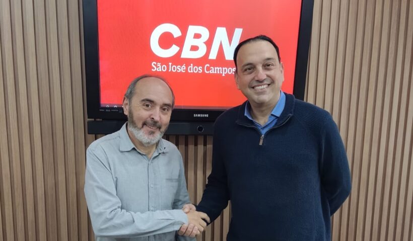 Apresentador Fenando Carlos ao lado do ex-prefeito de SJC, Felicio Ramuth que confirma conversa com Tarcísio de Freitas