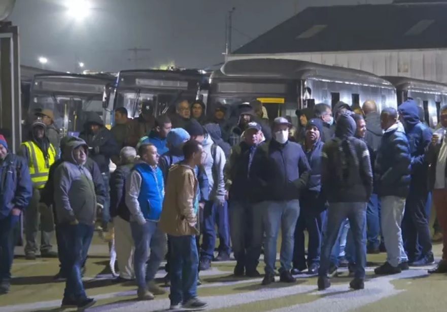 Motoristas de ônibus da capital paulista iniciam greve nesta terça-feira