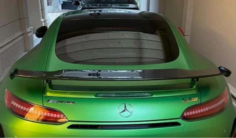 Mercedes avaliado em 2 milhões de reais entre os bens de "João Cabeludo", apreendido em operação contra lavagem de dinheiro