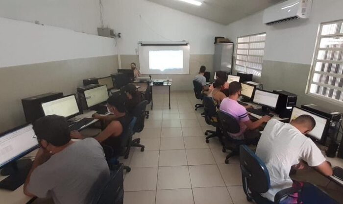 cursos profissionalizantes gratuitos em taubaté