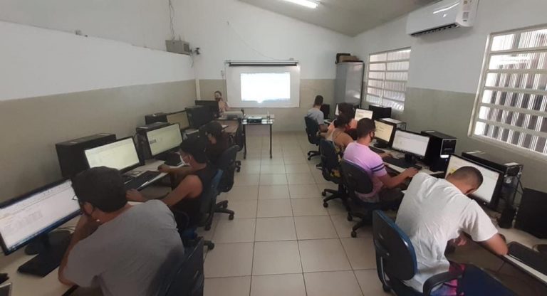 cursos profissionalizantes gratuitos em taubaté