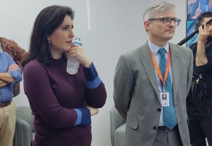 Simone Tebet em visita ao Parque Tecnológico de São José dos Campos, defendeu uma nova parceria para erradicar o corte de verbas em pesquisas