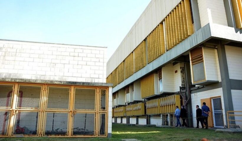 Foto do prédio da Fundação Casa de Jacarei onde adolescente que esfaqueou o próprio irmão, foi preso