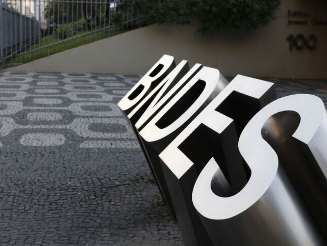 BNDES eleva investimentos na agropecuária em 50%