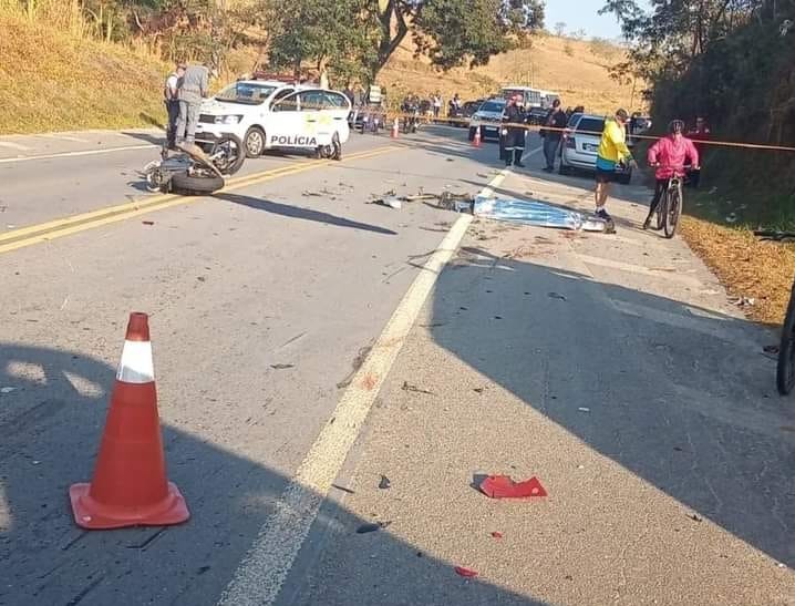 dois motociclistas morrem em colisão em cruzeiro