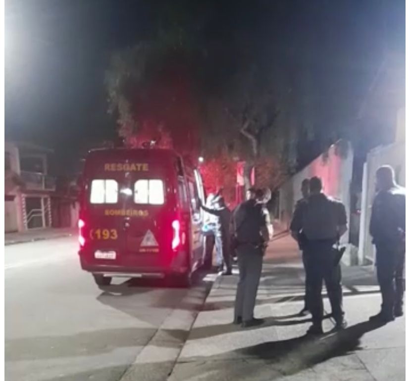 mulher é esfaqueada em sjc