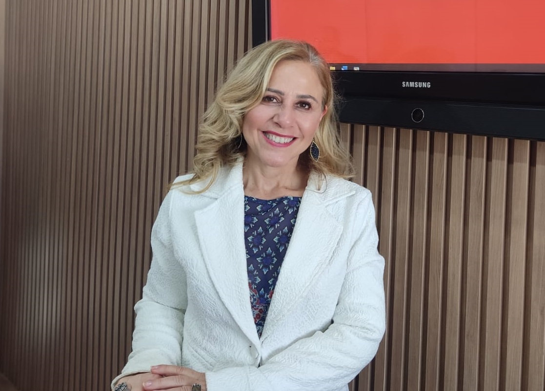 Eliane Maia nos estúdios da CBN Vale, onde falou sobre concurso para arquitetos e votação popular para o melhor projeto de revitalização do calçadão