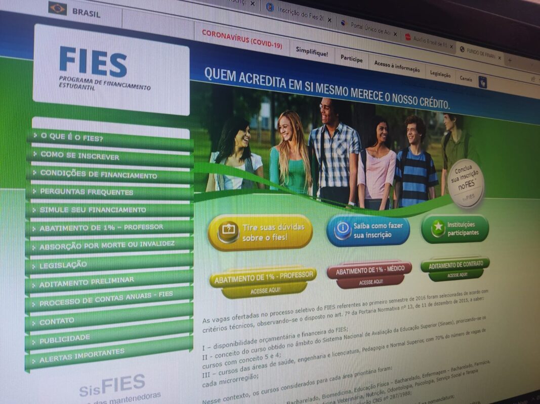 Tela no computador mostrando o portal do Fies. Estudantes já podem se inscrever na 2ª edição do fies 2022