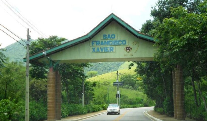 Portal do distrito de São Francisco Xavier, em São José dos Campos. (Foto: Reprodução)