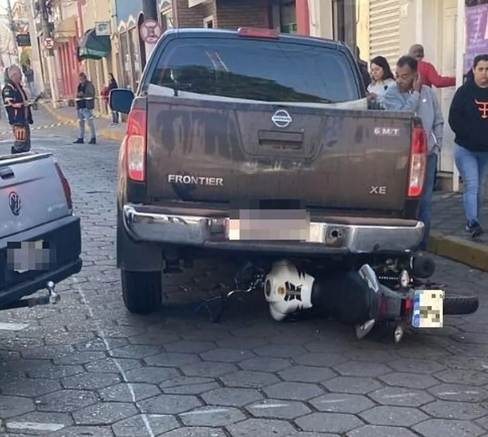 homem sofre tentativa de homicídio em cunha
