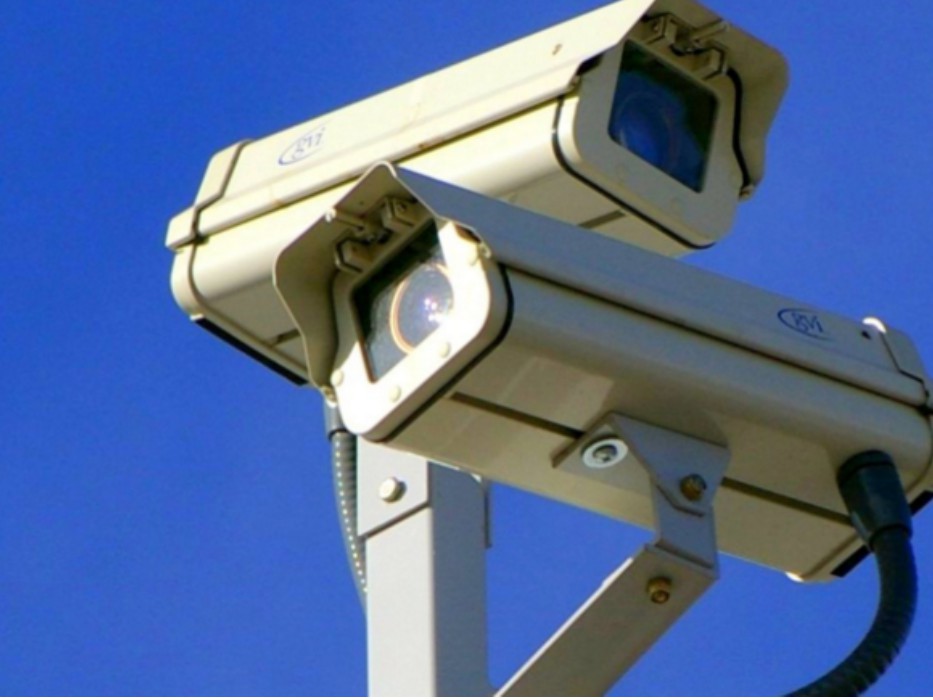 Radar de velocidade. Tamoios fará bloqueios momentâneos para aferição de radares e lombadas eletrônicas. Governo de SP vai ampliar 'Muralha Eletrônica' para as 39 cidades da RMVale, diz AGEMVALE