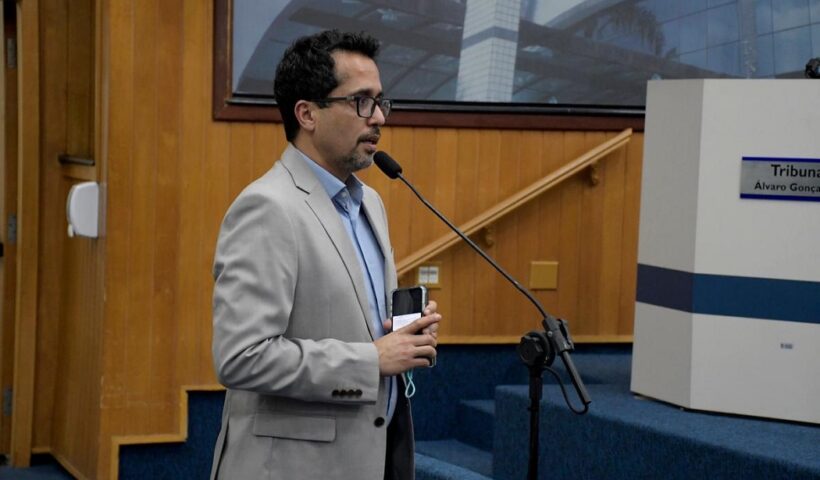 Dr. Elton faz último discurso como parlamentar na câmara de SJC