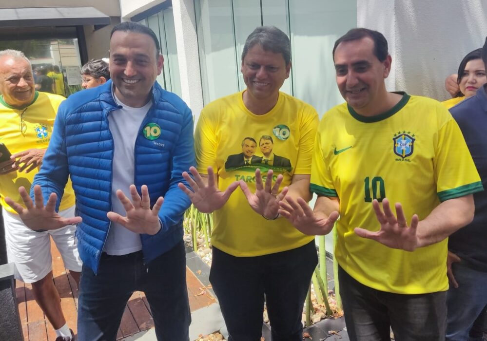 Felicio Ramuth, o estreante em eleições, Tarcísio de Freitas e o prefeito de SJC, Anderson Farias