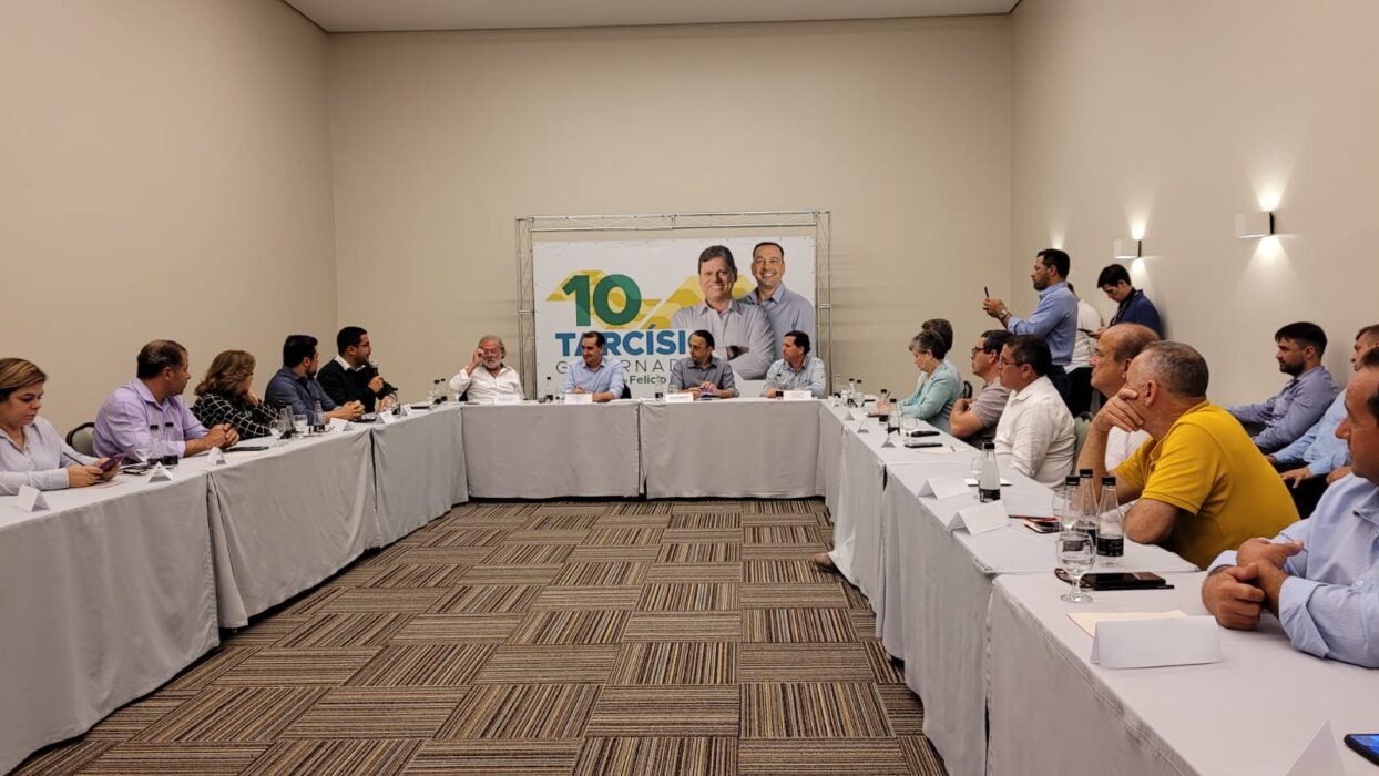 Prefeitos da RM Vale e Litoral norte apoiam chapa de Tarcisio de Freitas