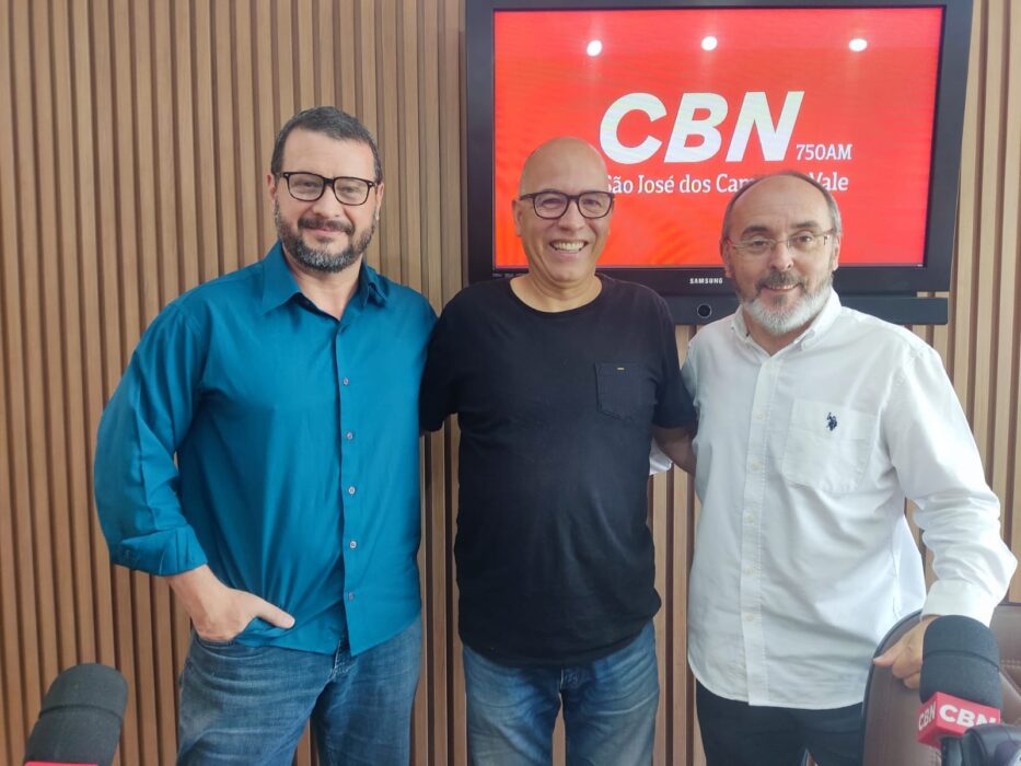Marcelo Rocha, Agliberto Chagas e Fernando Carlos. CBN Inovação fa a pergunta: Você votaria em um robô?