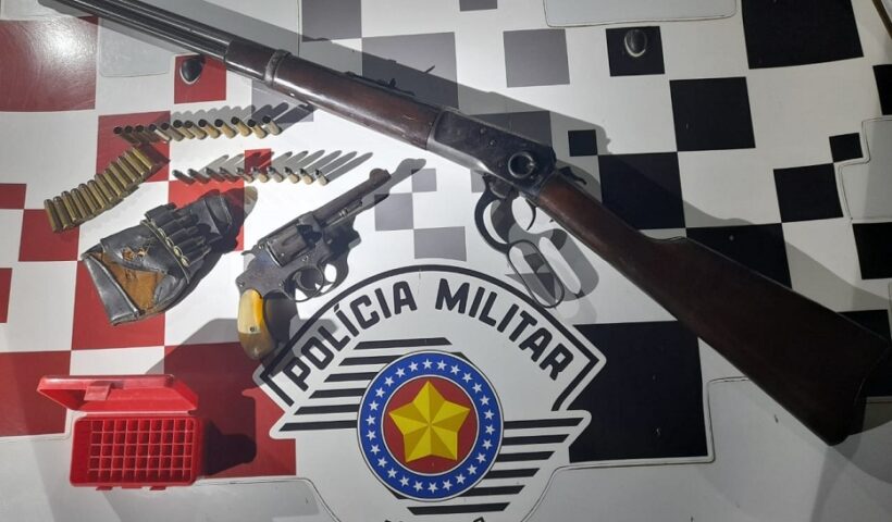 Armas apreendidas. homem é preso em monteiro lobato por porte ilegal de armas de fogo