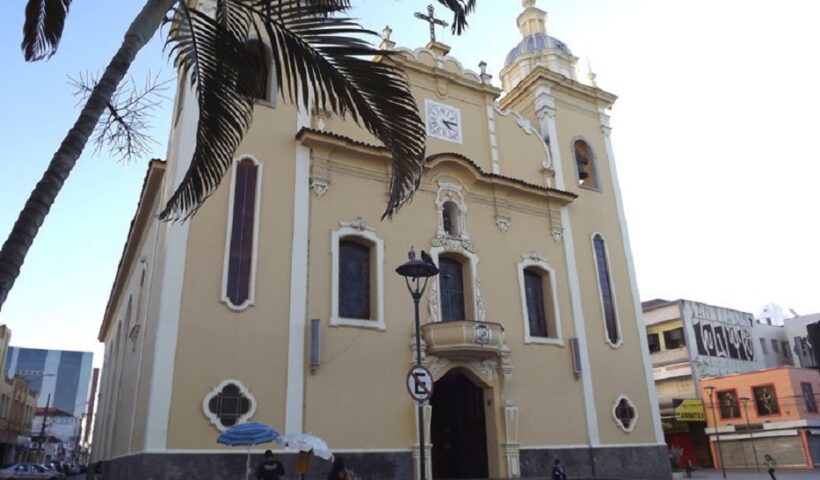 Catédral em Taubaté. Feriado municipal de Taubaté