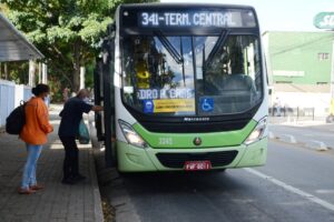 ônibus de sjc. Justica determina que prefeitura garanta transporte público no domingo de eleições