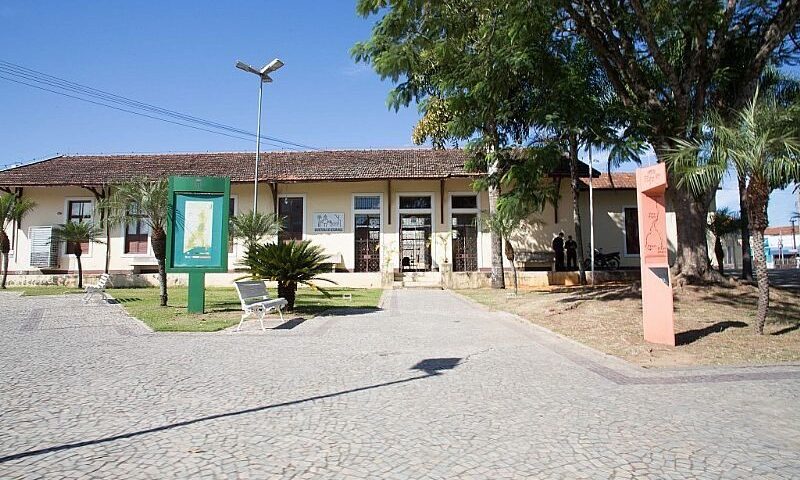 Homem baleado em Lorena