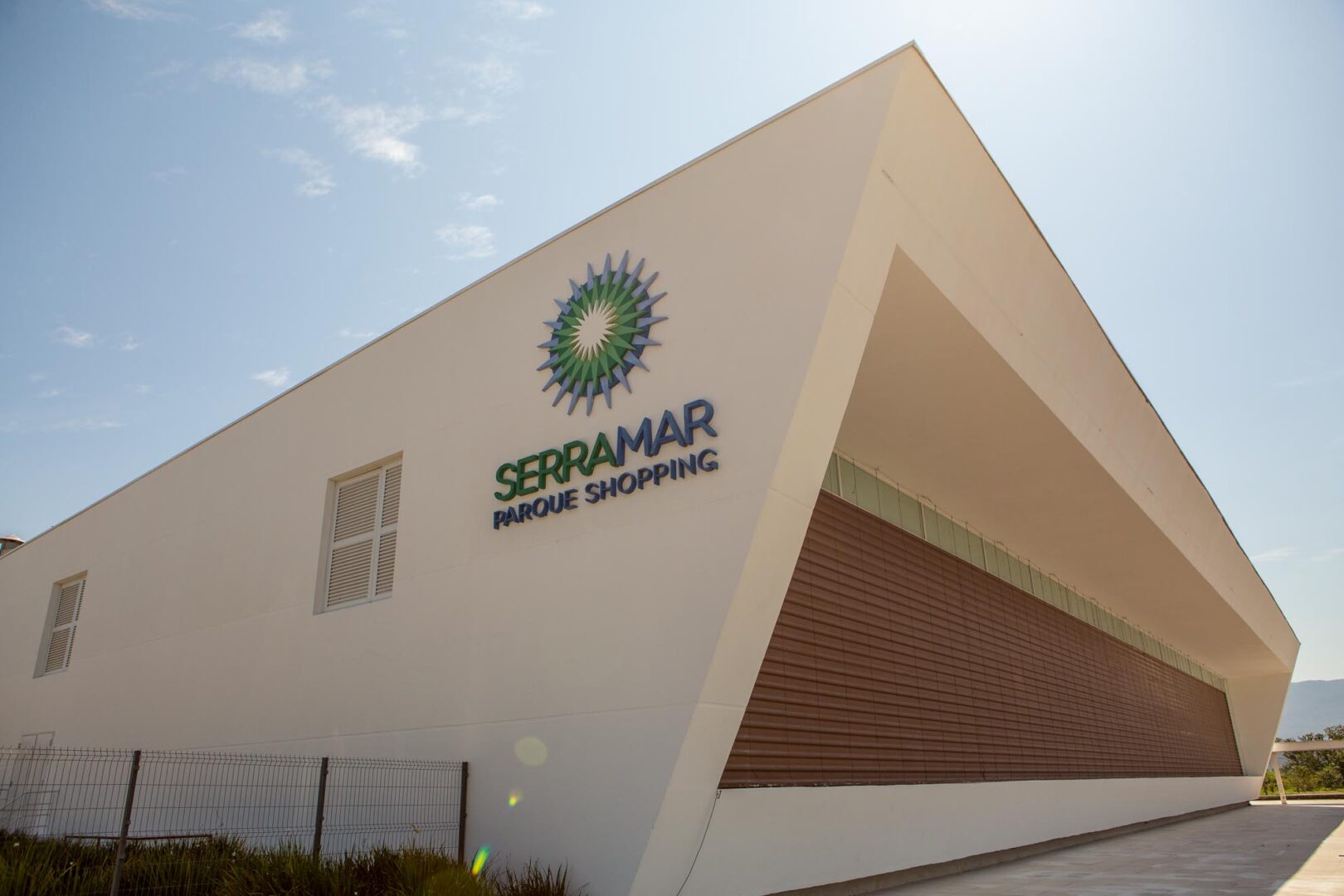 LOJA SHOPPING SERRAMAR
