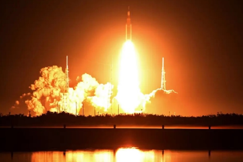NASA envia o mais poderoso foguete em missão à Lua