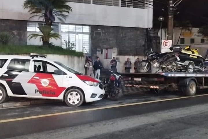 policia apreende jet-ski
