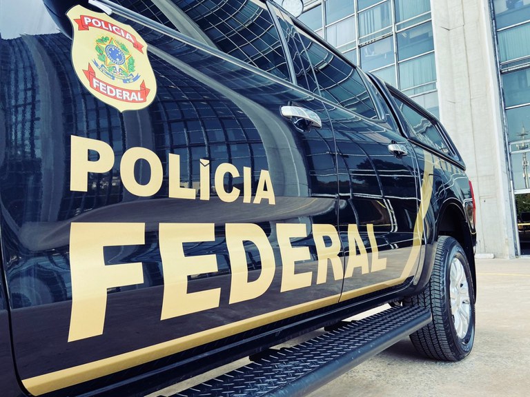 Polícia Federal faz operação contra a pirataria de TV em São José dos Campos