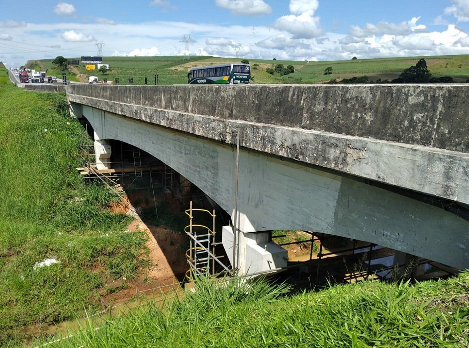 Concessionária realiza hoje (7) manutenção em ponte, em Caçapava, na via Dutra