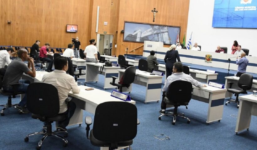 A Câmara Municipal de São José dos Campos aprovou, na 51ª sessão ordinária desta quinta-feira (18), um pacote de mudanças que impacta diretamente a vida dos contribuintes.