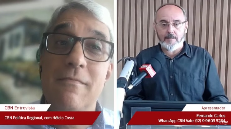 jornalista helcio costa, com oculos, cabelo curto, fala sobre demolição de casa e desocupacao do banhado em sao jose dos campos