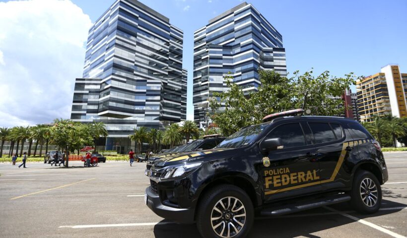 Polícia Federal: Agentes cumprem mais de 100 mandados em Operação contra atos antidemocráticos