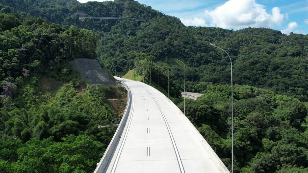 Rodovia dos Tamoios inicia operação verão 2022/2023