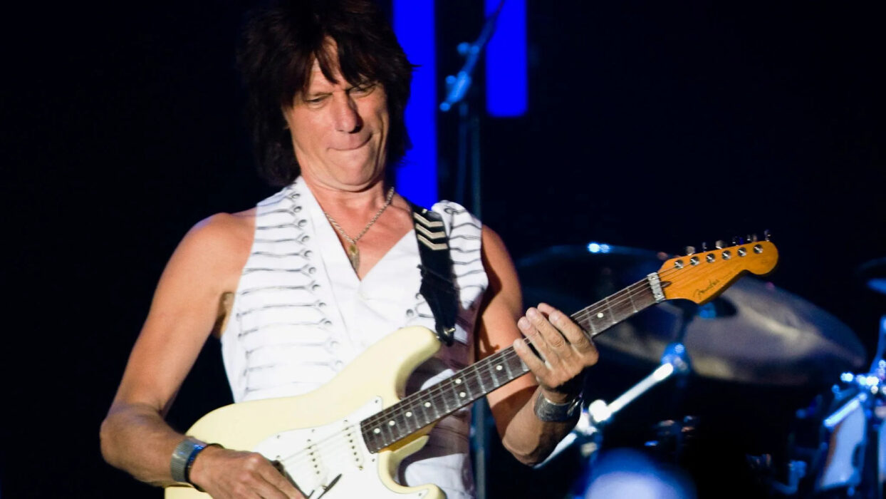 Jeff Beck, um dos maiores guitarristas de todos os tempos morre aos 78 anos