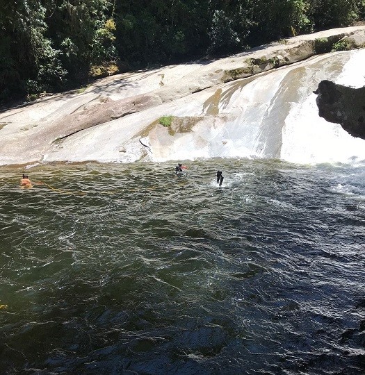 Turista da cidade de São Pedro, morre em São Sebastião na Cachoeira do Escorrega