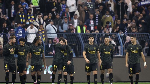Jogadores do PSG comemoram vitória em amistoso contra o Riyadh All Star, na Arábia Saudita
