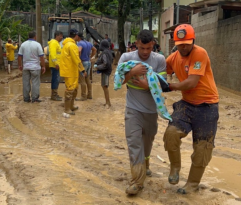 970 pessoas estão desalojadas e 747 desabrigadas após as chuvas no litoral norte do estado