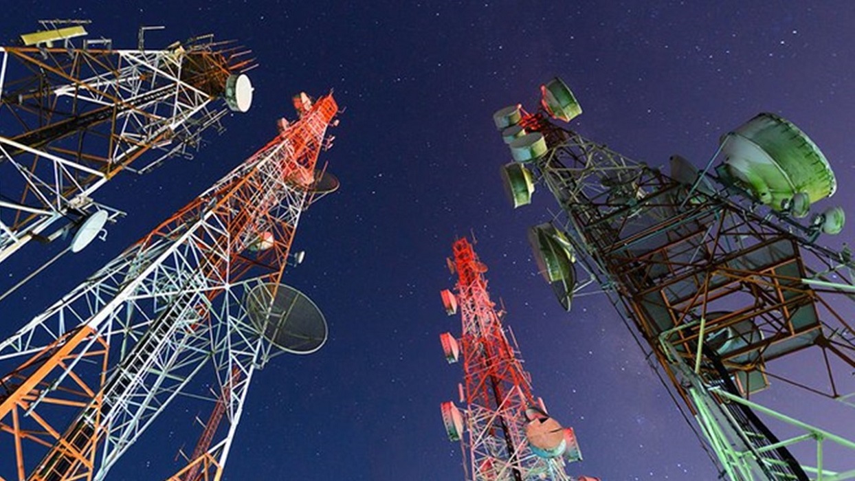 Antenas de transmissão 5G. Anatel libera sinal 5G para mais 347 municípios; Caçapava é uma das cidades beneficiadas